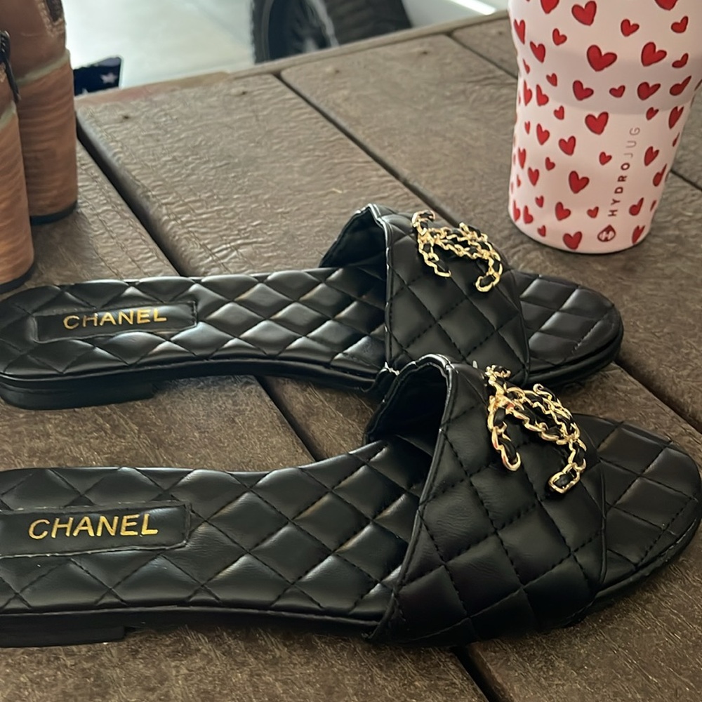Black Quilted Sandals with Gold Accents - Picture 4 of 6